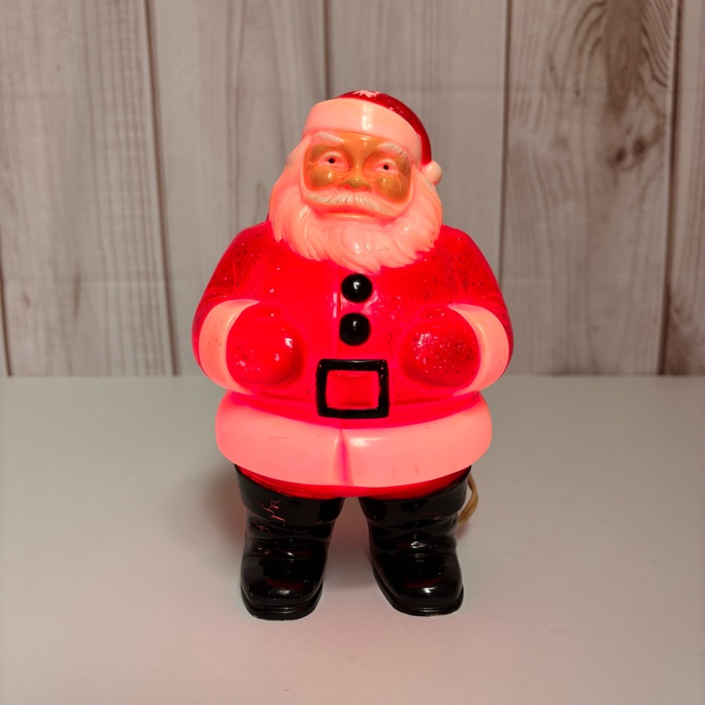 Vintage 1950's Blow Mold Lighted Santa General Products Co Tabletop Decor Red 8"